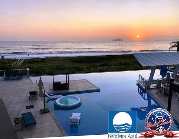 Ape Estilo Resort C/ Pe Na Areia E Vista Mar, Proximo Ao Beto Carrero Piçarras Zewnętrze zdjęcie