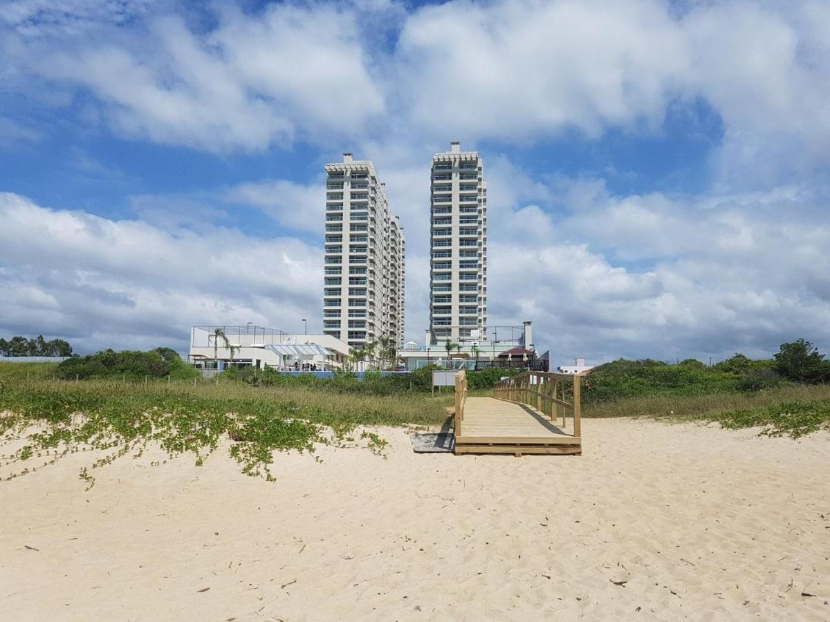 Ape Estilo Resort C/ Pe Na Areia E Vista Mar, Proximo Ao Beto Carrero Piçarras Zewnętrze zdjęcie