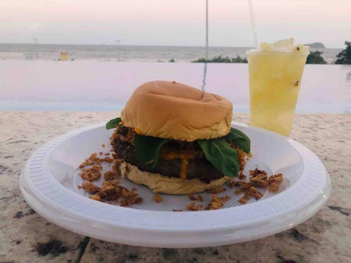Ape Estilo Resort C/ Pe Na Areia E Vista Mar, Proximo Ao Beto Carrero Piçarras Zewnętrze zdjęcie