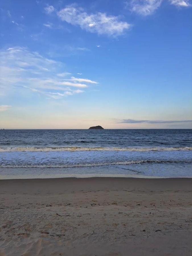 Ape Estilo Resort C/ Pe Na Areia E Vista Mar, Proximo Ao Beto Carrero Piçarras Zewnętrze zdjęcie