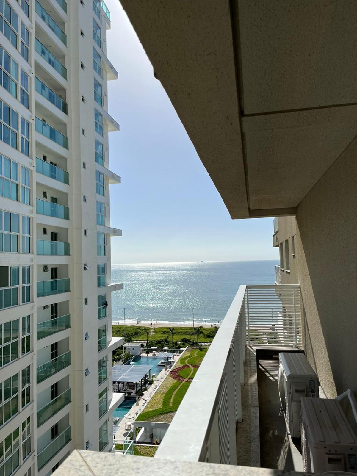 Ape Estilo Resort C/ Pe Na Areia E Vista Mar, Proximo Ao Beto Carrero Piçarras Zewnętrze zdjęcie